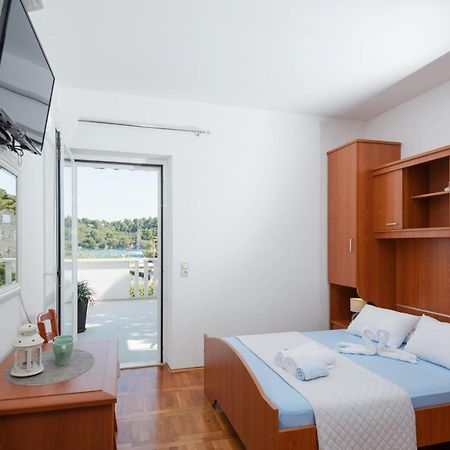 Guesthouse Sanela Pomena Εξωτερικό φωτογραφία