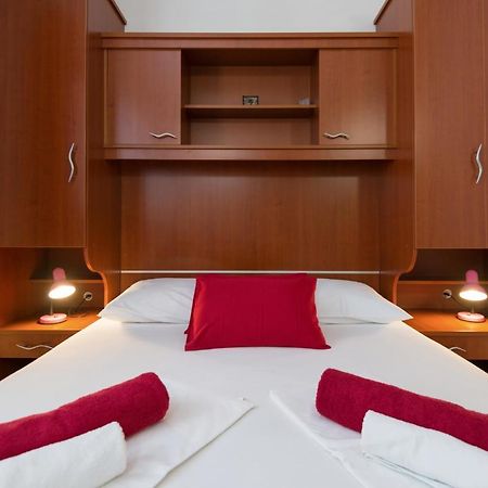 Guesthouse Sanela Pomena Εξωτερικό φωτογραφία