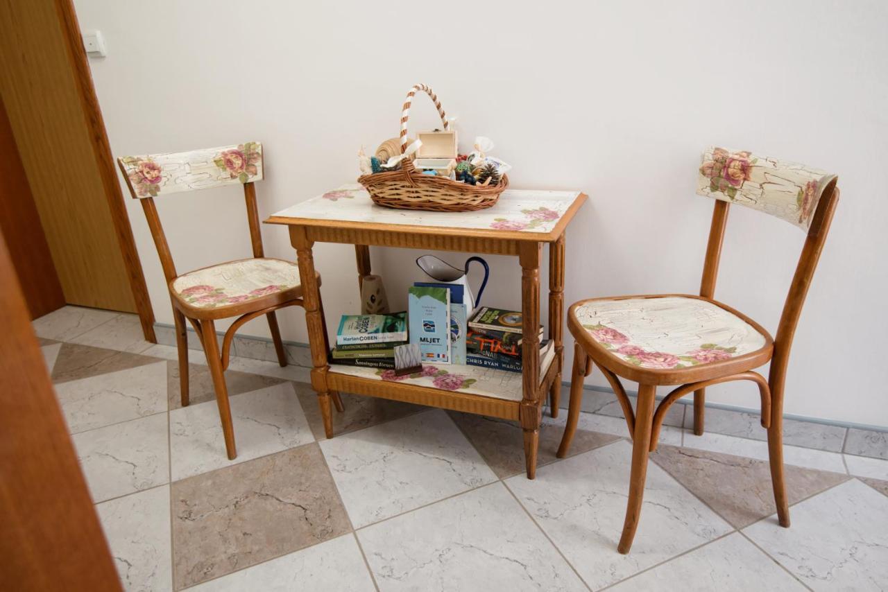 Guesthouse Sanela Pomena Εξωτερικό φωτογραφία