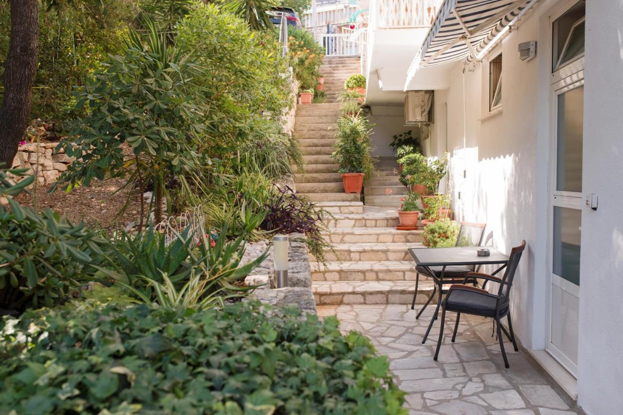 Guesthouse Sanela Pomena Εξωτερικό φωτογραφία