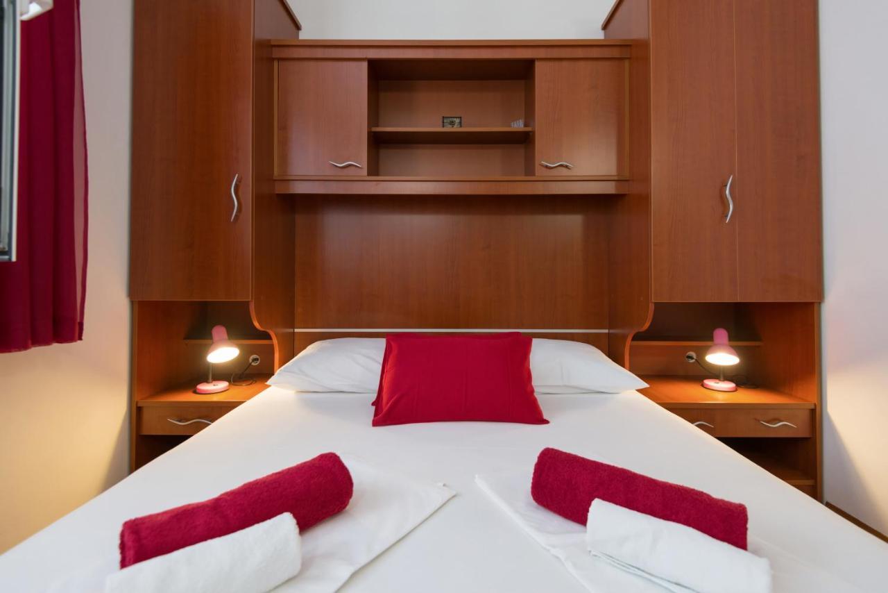 Guesthouse Sanela Pomena Εξωτερικό φωτογραφία
