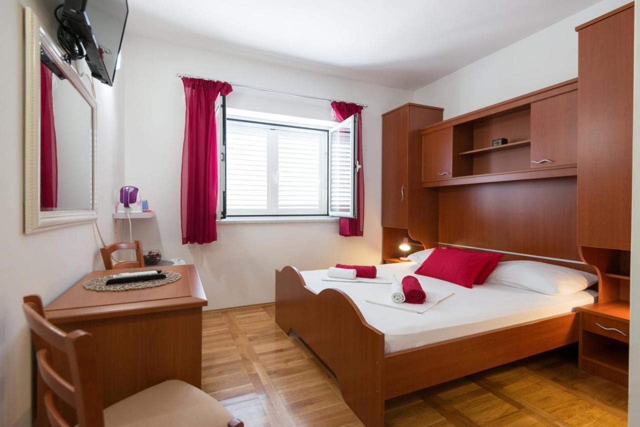 Guesthouse Sanela Pomena Εξωτερικό φωτογραφία