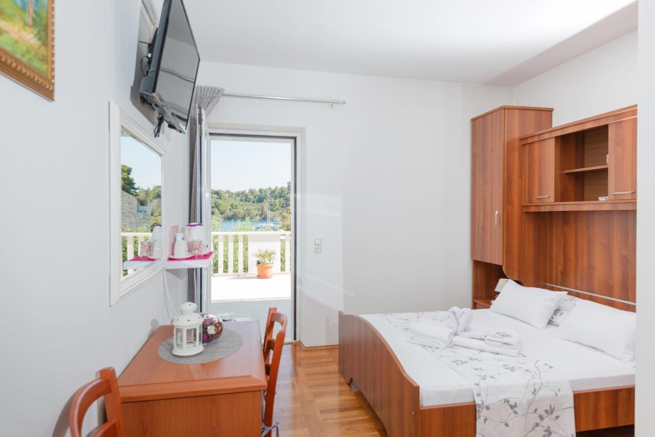 Guesthouse Sanela Pomena Εξωτερικό φωτογραφία