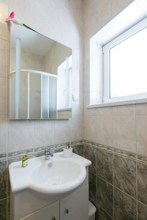 Guesthouse Sanela Pomena Εξωτερικό φωτογραφία