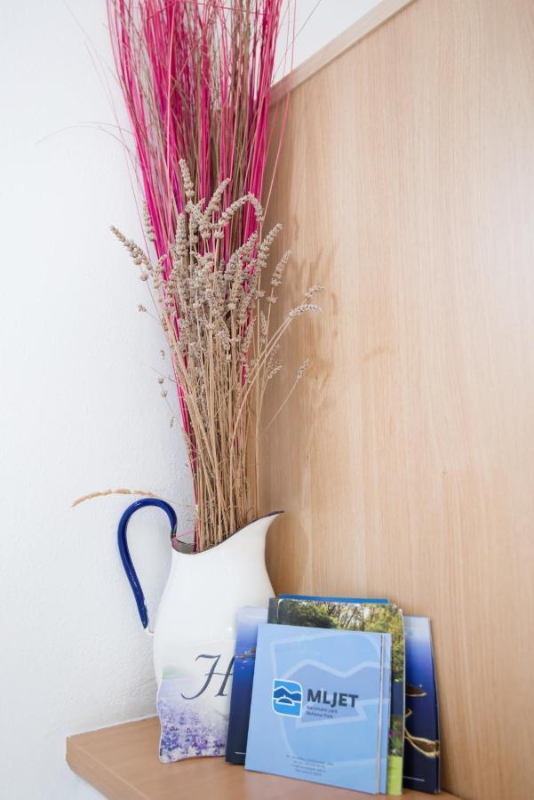 Guesthouse Sanela Pomena Εξωτερικό φωτογραφία