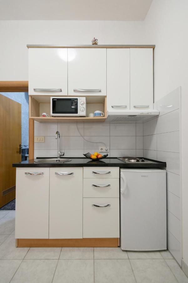 Guesthouse Sanela Pomena Εξωτερικό φωτογραφία