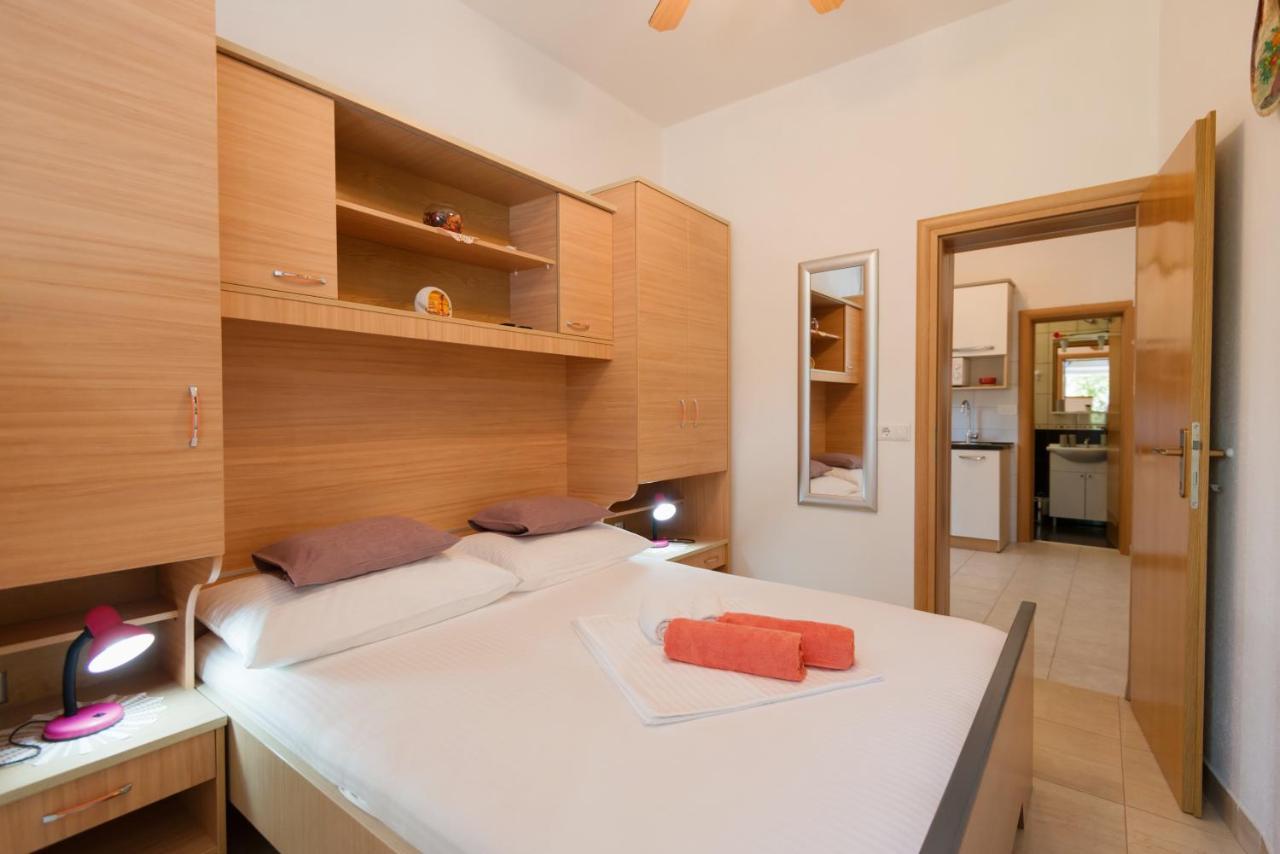 Guesthouse Sanela Pomena Εξωτερικό φωτογραφία
