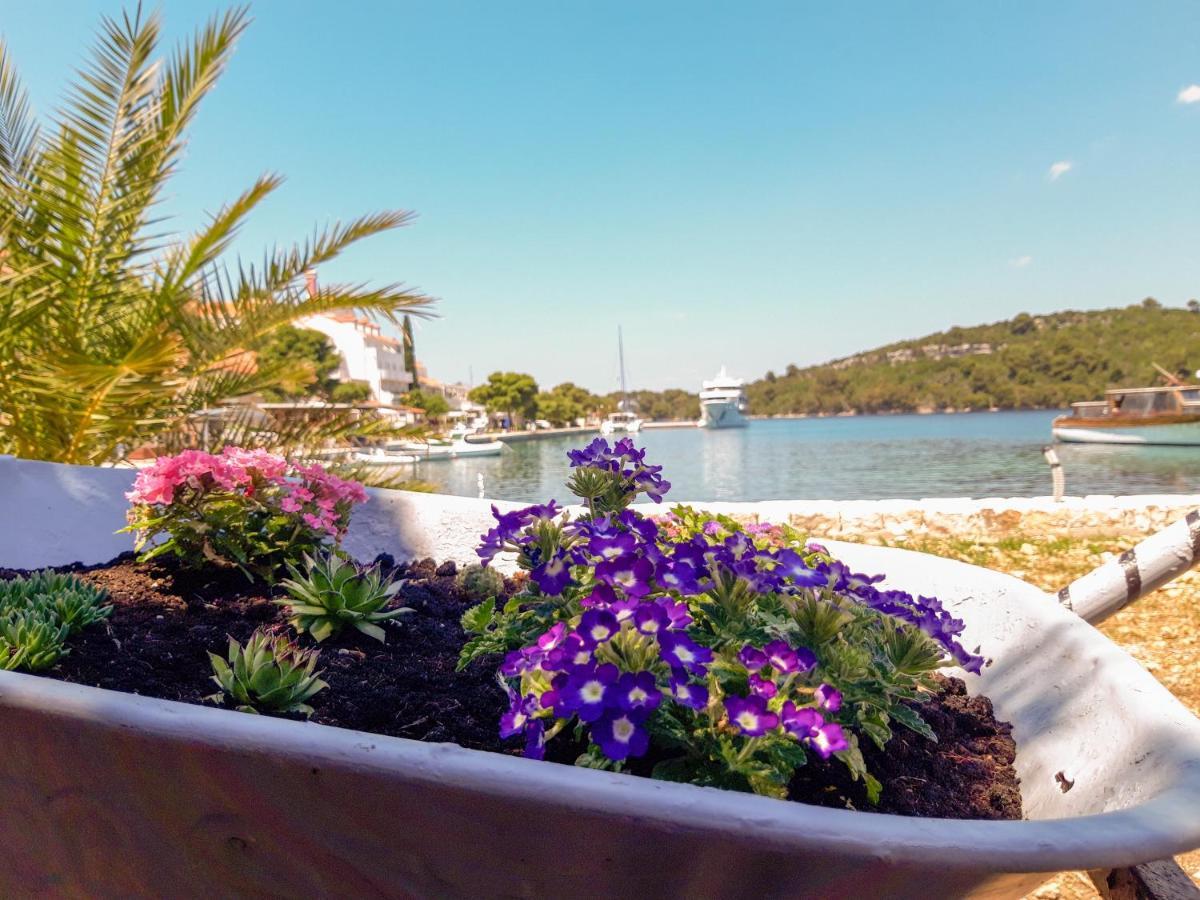 Guesthouse Sanela Pomena Εξωτερικό φωτογραφία